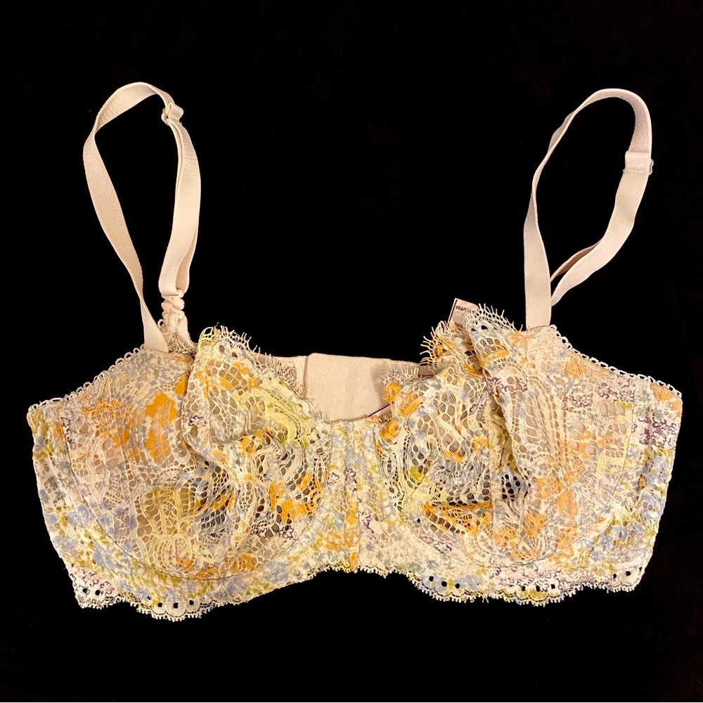 Victoria’s Secret Dream Angels Unlined Lace Bra